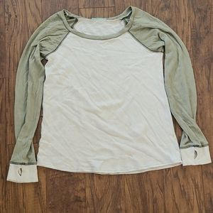 Boutique top size small